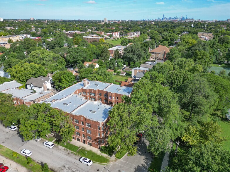 More Photos Of 7646 S Ingleside Ave, Chicago Apartments For Sale