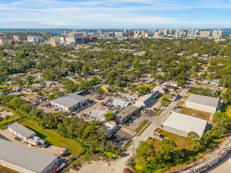 More Photos Of 2182 10th St, Sarasota Industrial For Sale