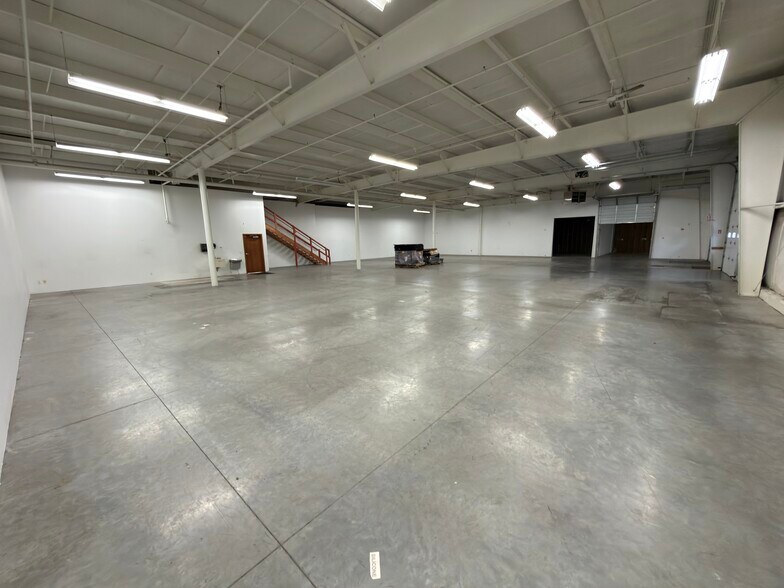 More Photos Of 11114-11158 James St, Zeeland Warehouse For Sale