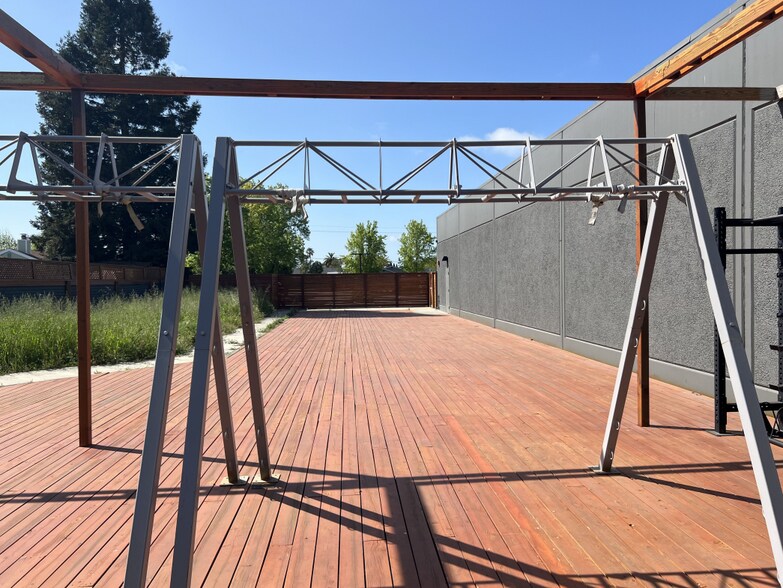 More Photos Of 90 Casa Grande Rd, Petaluma Freestanding For Lease