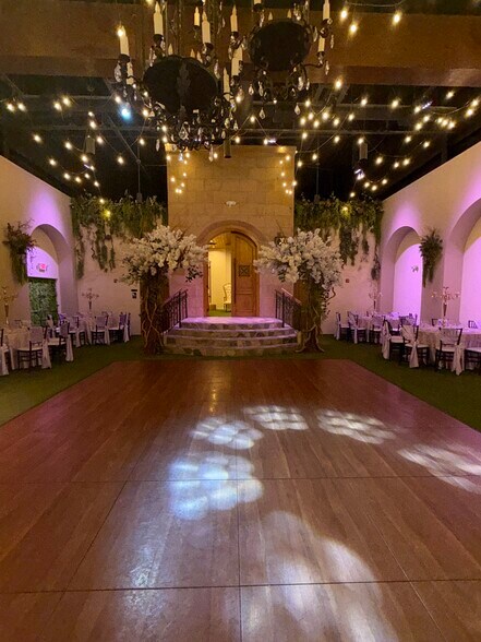 More Photos Of 110 Willow Oak, Laredo Specialty For Sale