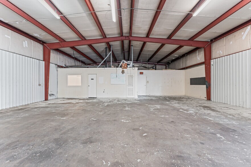 More Photos Of 4041-4071 Hollister Rd, Houston Warehouse For Lease