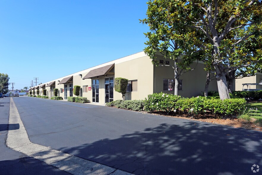 More Photos Of 3602-3628 W Pendleton Ave, Santa Ana Manufacturing For Lease