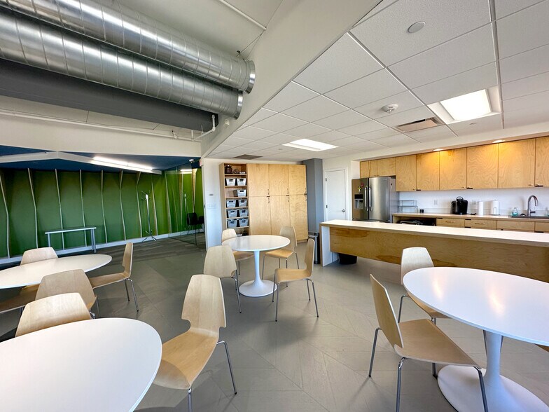 More Photos Of 1200 Valley West Dr, West Des Moines Office For Lease