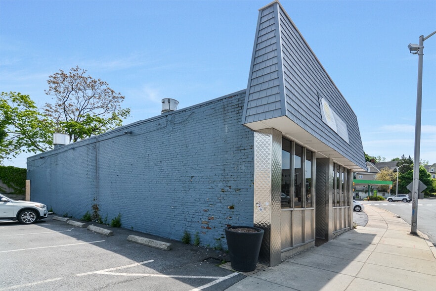 More Photos Of 269-271 Main St, Malden Freestanding For Sale