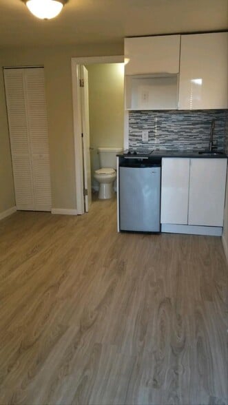 More Photos Of 1100 NE 18th Ct, Fort Lauderdale Apartments For Sale