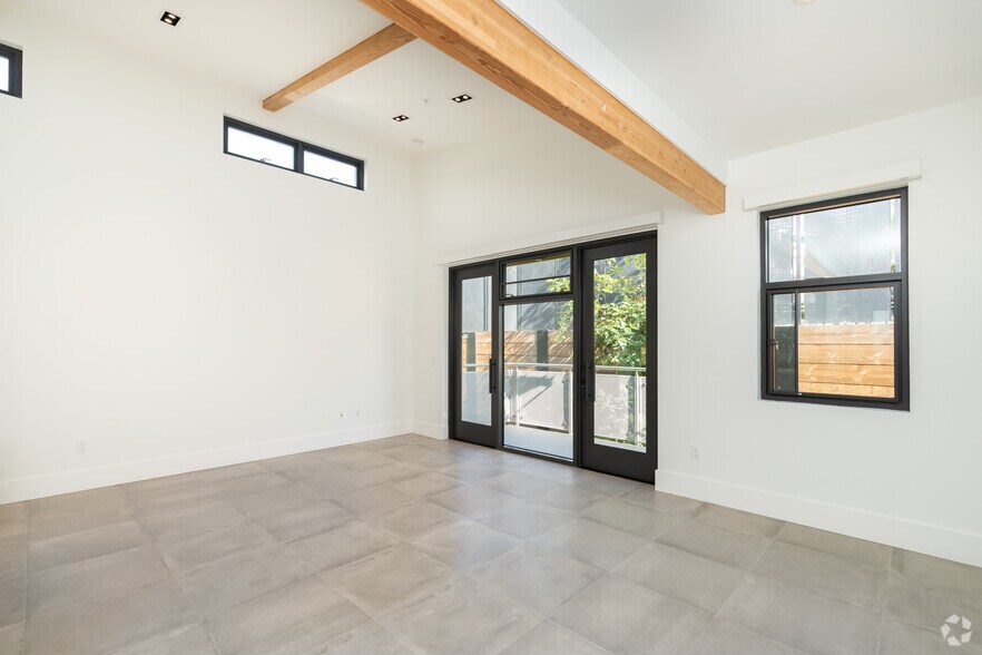 More Photos Of 330 S Cedros Ave, Solana Beach Apartments For Lease