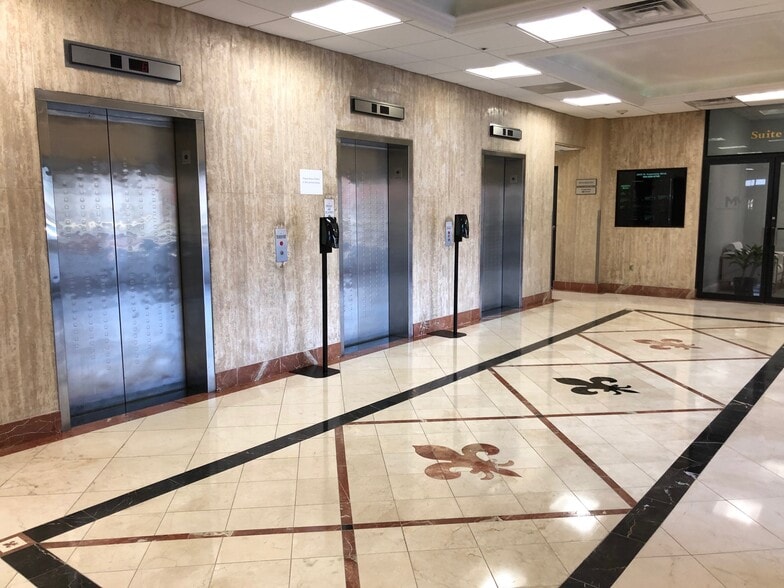 More Photos Of 3525 N Causeway Blvd, Metairie Office For Lease
