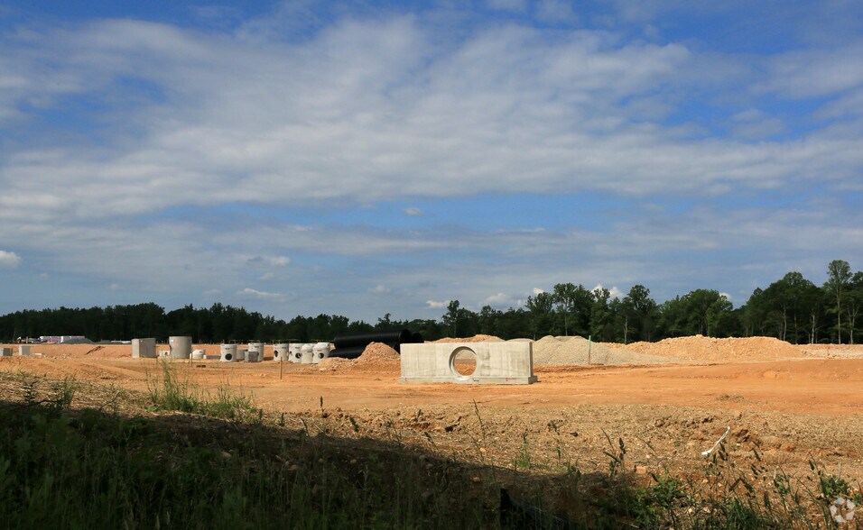 More Photos Of 600 Principio Pky W, North East Unknown For Lease