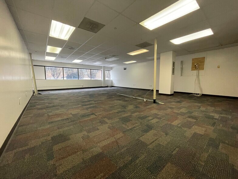 More Photos Of 2275 Coleman St, Brooklyn Office For Sale