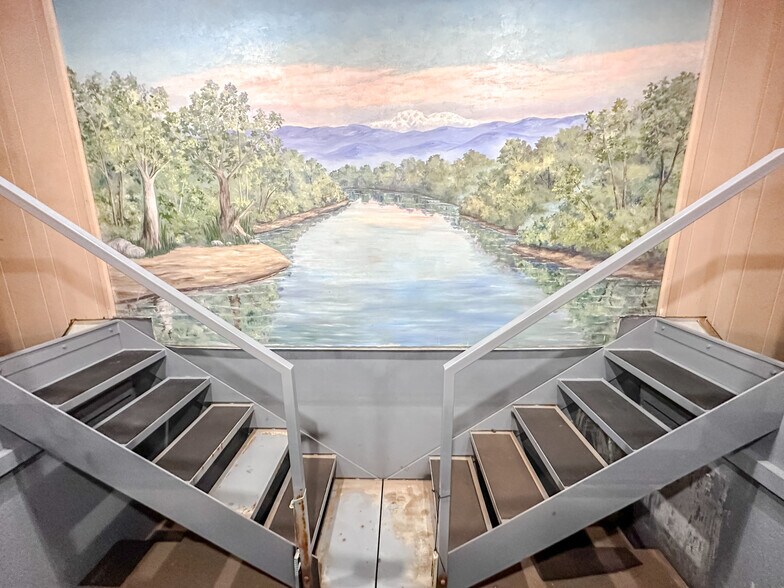 More Photos Of 2833 W Main St, Jenks Religious Facility For Sale