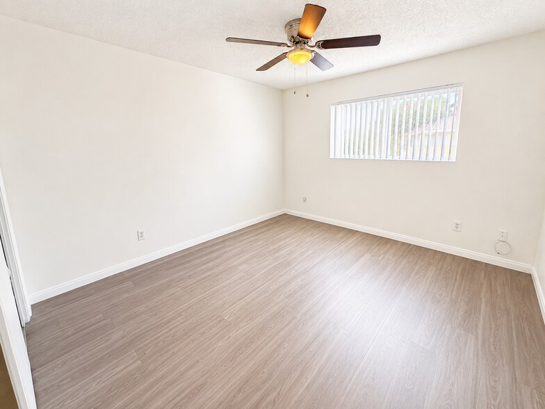 More Photos Of 4744 Hawley Blvd, San Diego Apartments For Sale