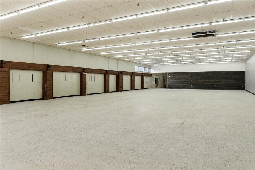 More Photos Of 3225 Washington Blvd, Ogden Storefront For Sale