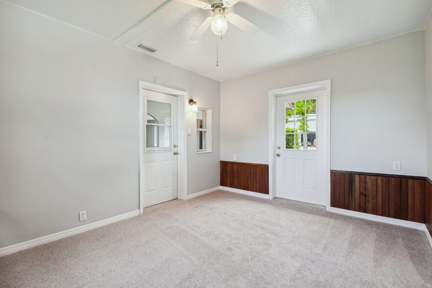 More Photos Of 883 South Wind Ln, Largo Industrial For Sale