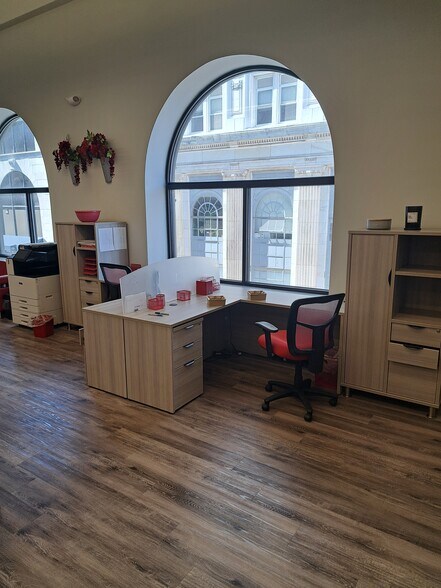More Photos Of 382 George St, New Brunswick Storefront Retail Office For Lease