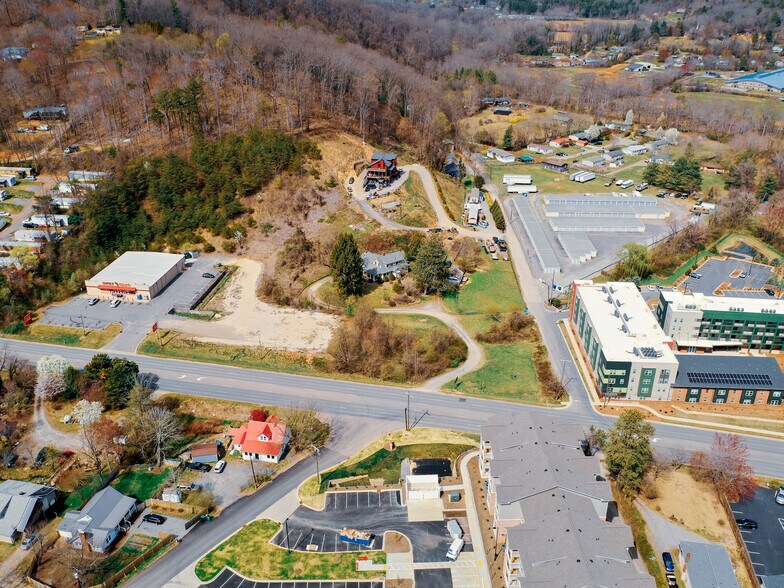 More Photos Of 2236 US 70 Hwy, Swannanoa General Retail For Sale