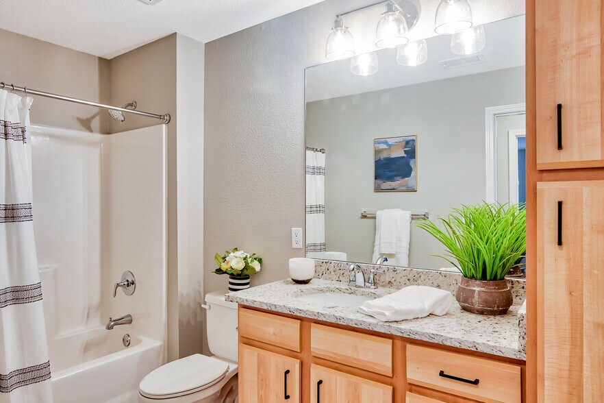 More Photos Of 400 Legends Terrace Dr, Eureka Apartments For Sale