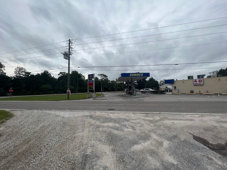 More Photos Of 20907 Bowman Rd, Spring Hill Light Distribution For Sale