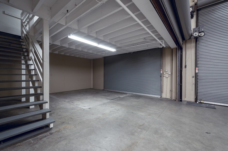 More Photos Of 901 Shasta St, Redwood City Warehouse For Lease