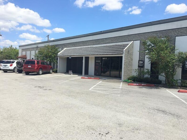 More Photos Of 3007 Pleasant Valley Ln, Arlington Warehouse For Lease