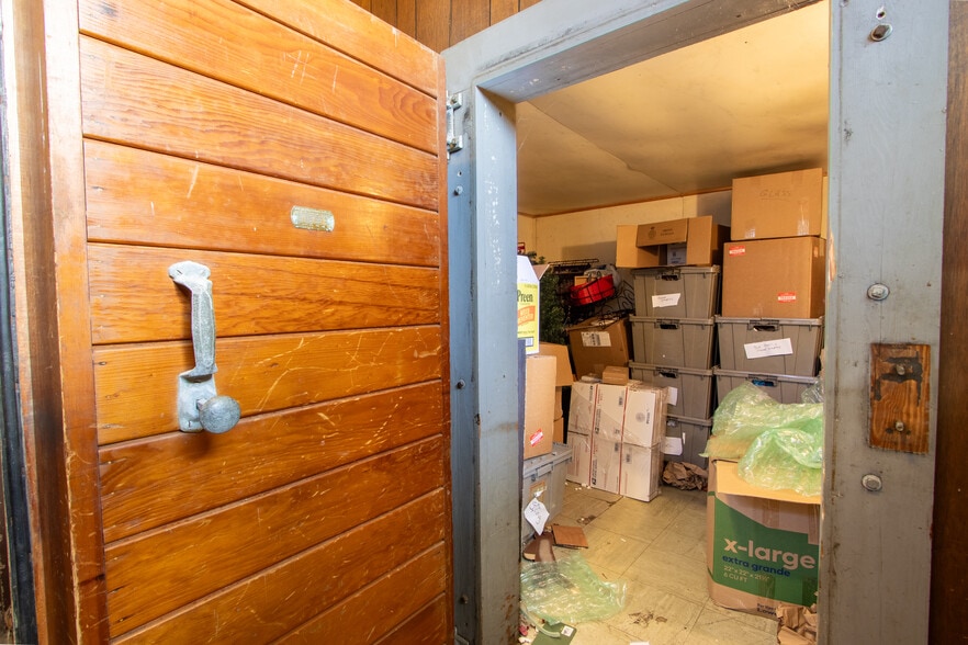 More Photos Of 19 Trestle Rd, Hancock Storefront Retail Office For Sale