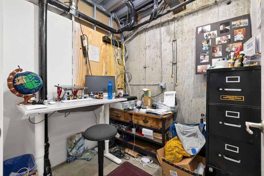 More Photos Of 1086 W South Jordan Pky, South Jordan Freestanding For Sale