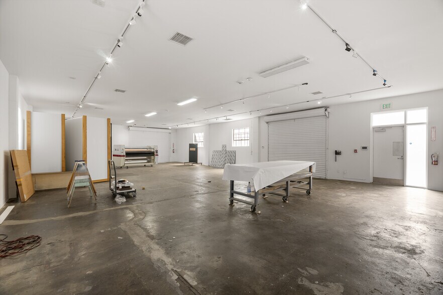 More Photos Of 3461 E 26th St, Los Angeles Manufacturing For Sale