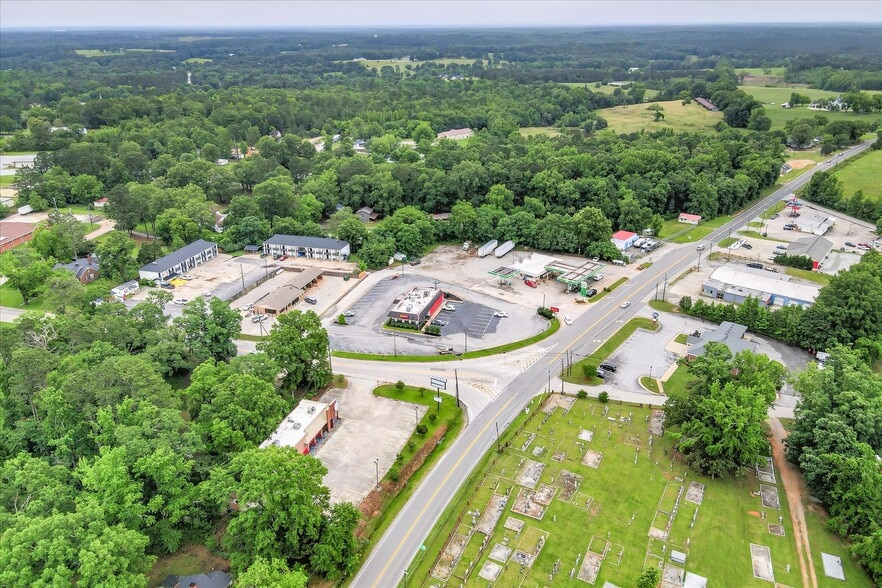 More Photos Of 115 Elm St, Lincolnton Restaurant For Lease