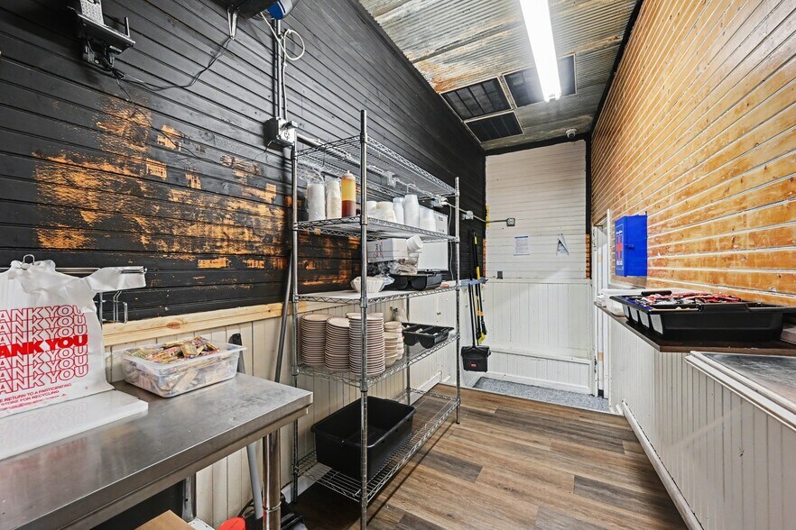 More Photos Of 115 N Main St, Faith Restaurant For Sale