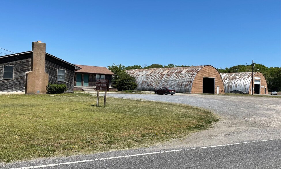 More Photos Of 346 Hands Mill Rd, Woodbine Storefront For Sale