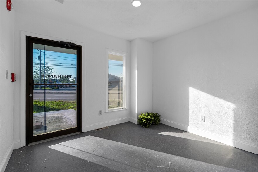 More Photos Of 307 Falmouth Rd, Hyannis Office For Sale