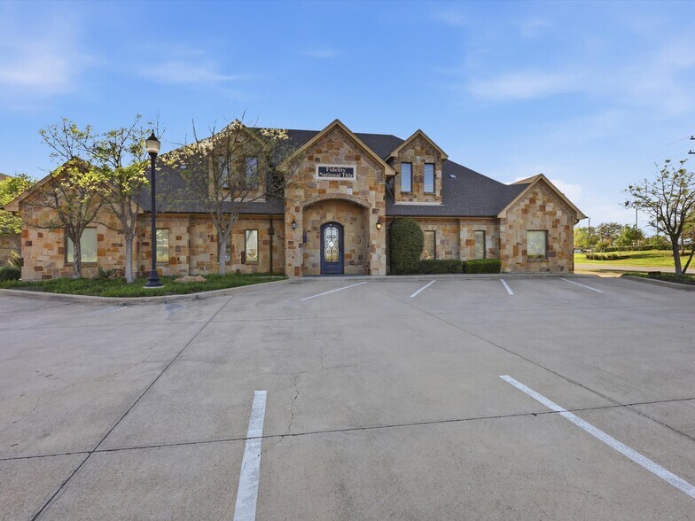 More Photos Of 101 Countryside Ct, Southlake Medical For Sale