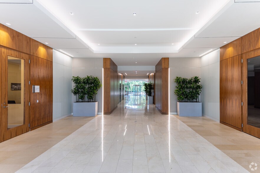 More Photos Of 6801 Carnegie Blvd, Charlotte Office For Lease