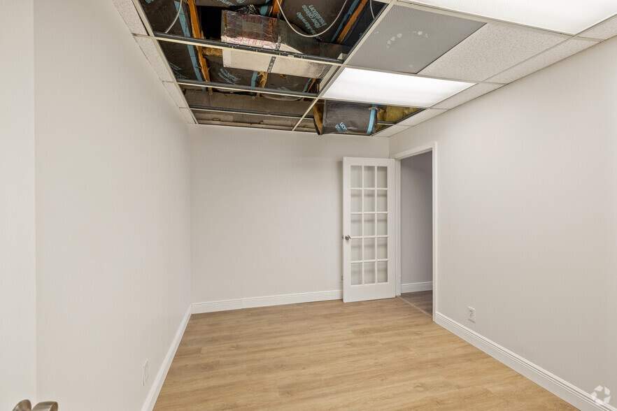 More Photos Of 2501 W Hillsboro Blvd, Deerfield Beach Office For Sale