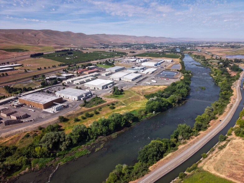 More Photos Of 2890 Lee Rd, Prosser Industrial For Sale