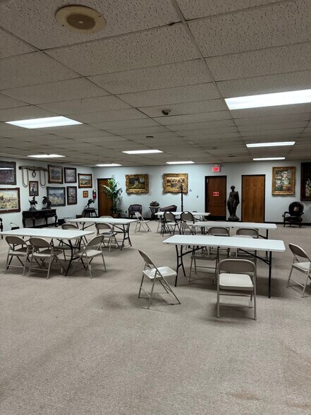 More Photos Of 8716 SE 15th St, Oklahoma City Distribution For Sale