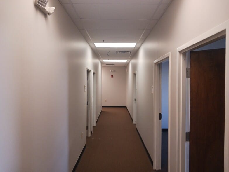 More Photos Of 400 Commerce Center Dr, Brunswick Office For Sale