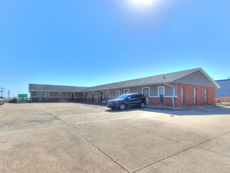 More Photos Of 7030 W Wilshire Blvd, Oklahoma City Storefront Retail Office For Lease