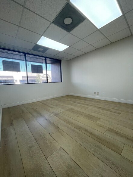 More Photos Of 6555 Powerline Rd, Fort Lauderdale Unknown For Lease
