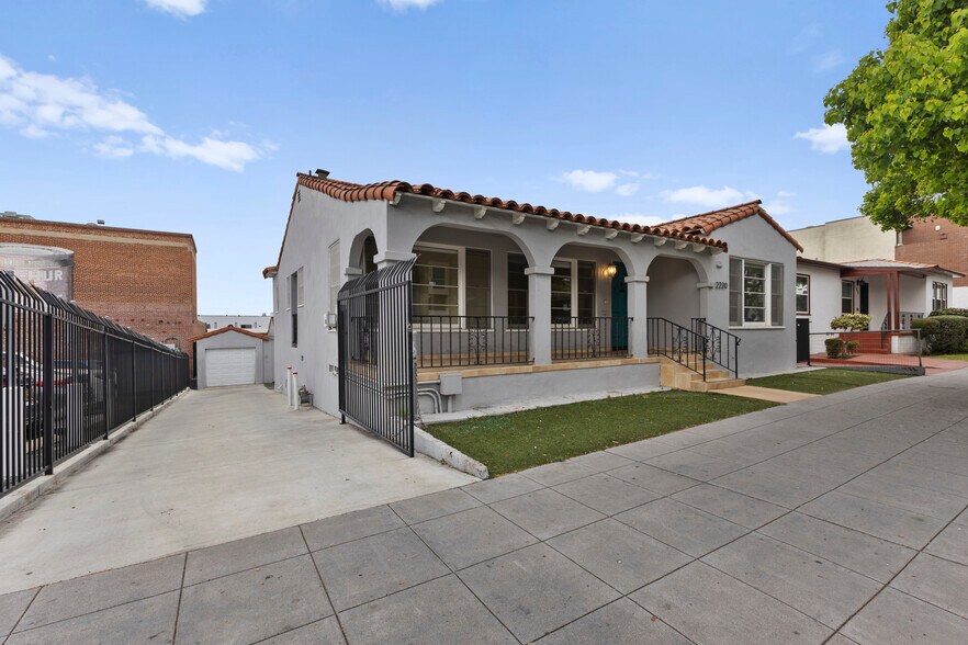 More Photos Of 2220 India St, San Diego Office For Lease