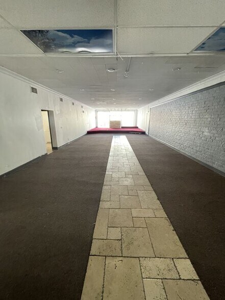 More Photos Of 6450 Bellingham Ave, North Hollywood Storefront Retail Office For Lease