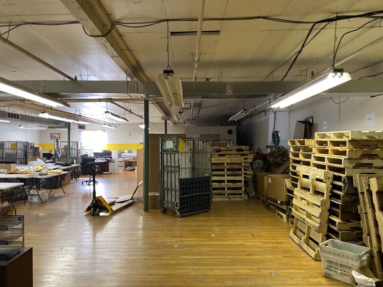 More Photos Of 181 S Whitfield St, Nazareth Office Residential For Sale