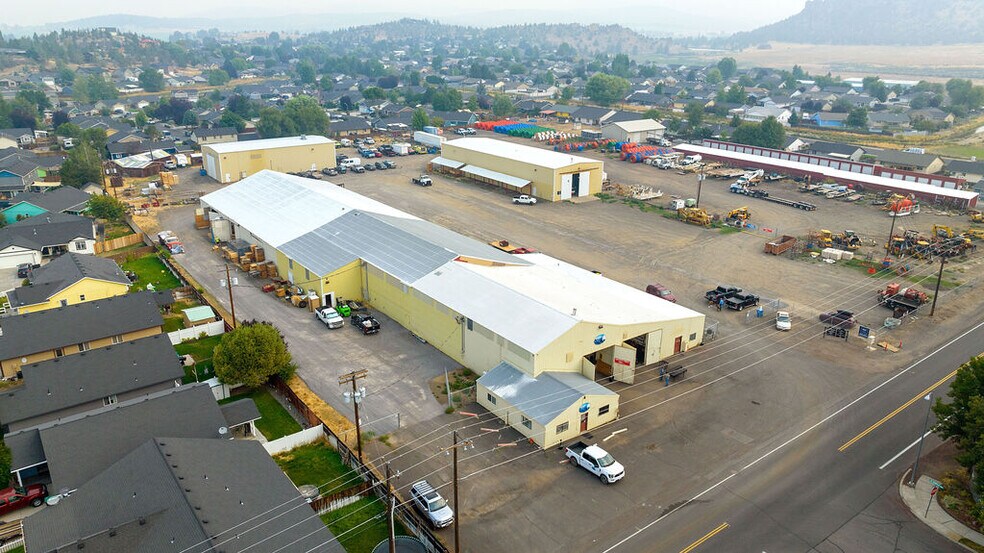 More Photos Of 701 Peters Rd, Prineville Manufacturing For Lease