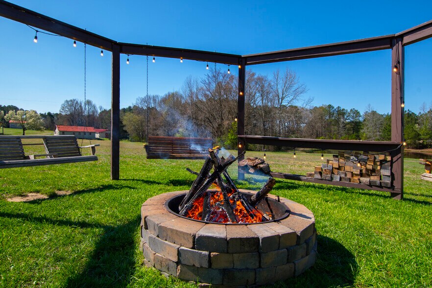 More Photos Of 3200 Bliss Trail, Stem Lodge Meeting Hall For Sale
