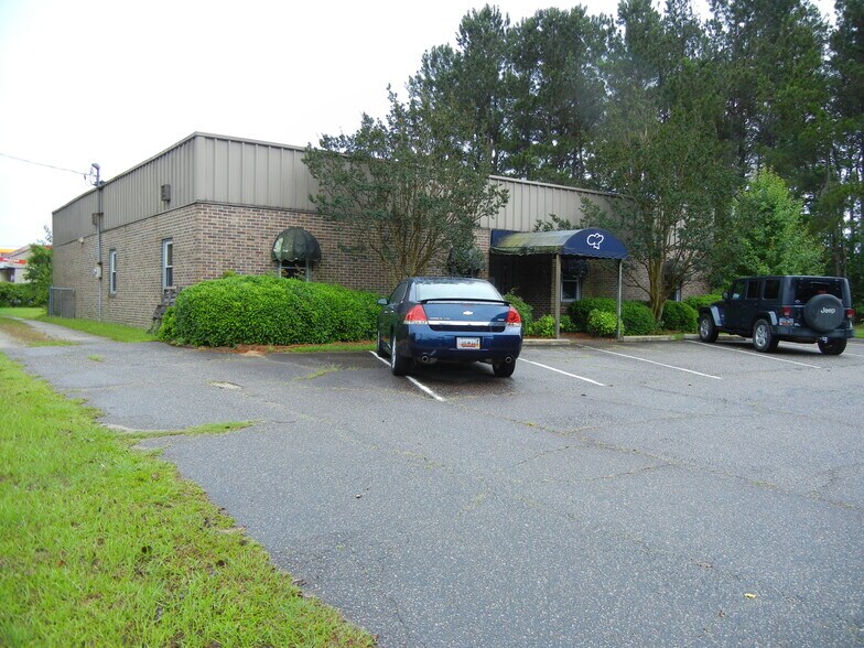 Primary Photo Of 3548 Marie St, Orangeburg Office For Sale