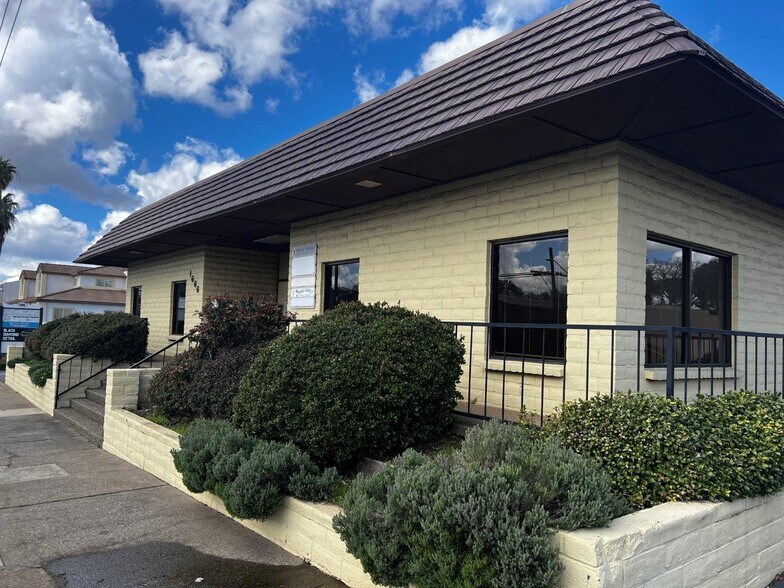 More Photos Of 1666 E Cypress Ave, Redding Office For Lease