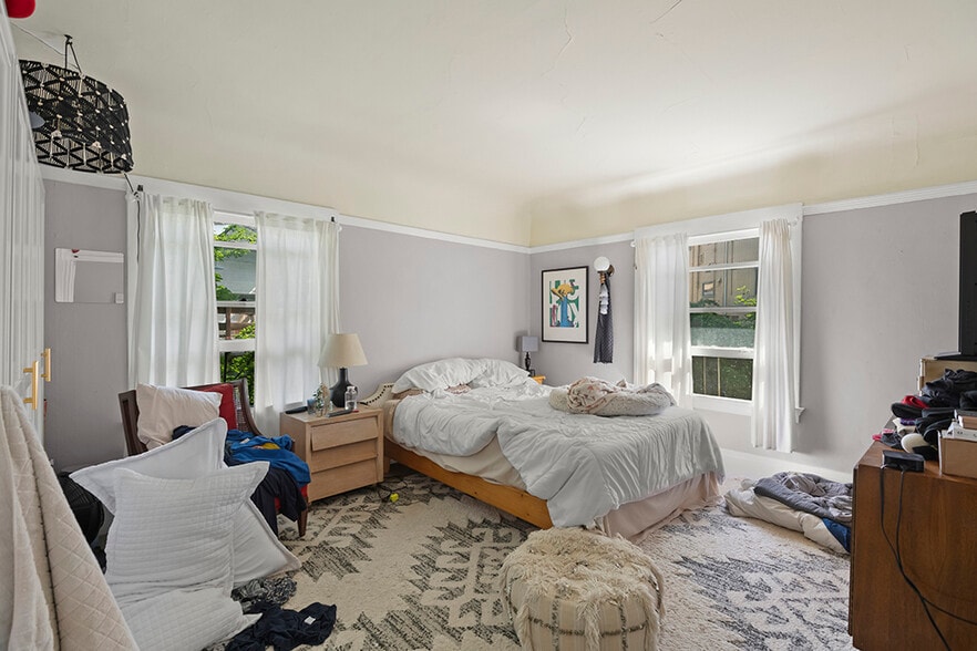 More Photos Of 326 Athol Ave, Oakland Multifamily For Sale