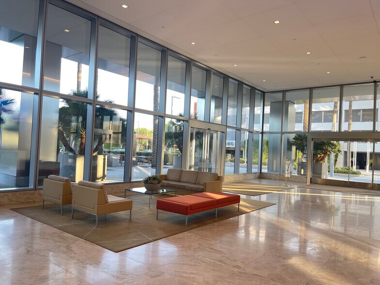 More Photos Of 200 Spectrum Center Dr, Irvine Office For Lease