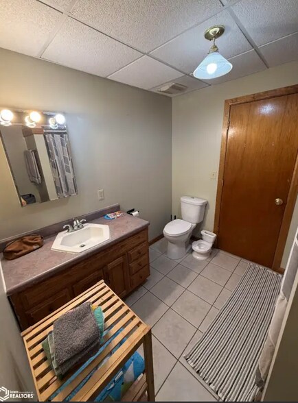 More Photos Of 113 N Jefferson St, Mount Pleasant Office For Sale