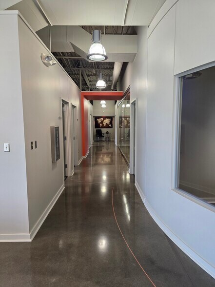 More Photos Of 5486 Airline Dr, Bossier City Office For Sale